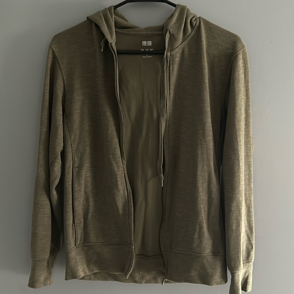 Uniqlo Tops - Uniqlo light hooded sweatshirt